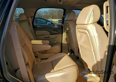 2009 Chevrolet Tahoe C1500 Ltz z USA, uszkodzony, nr VIN 1GNFC33099R129093